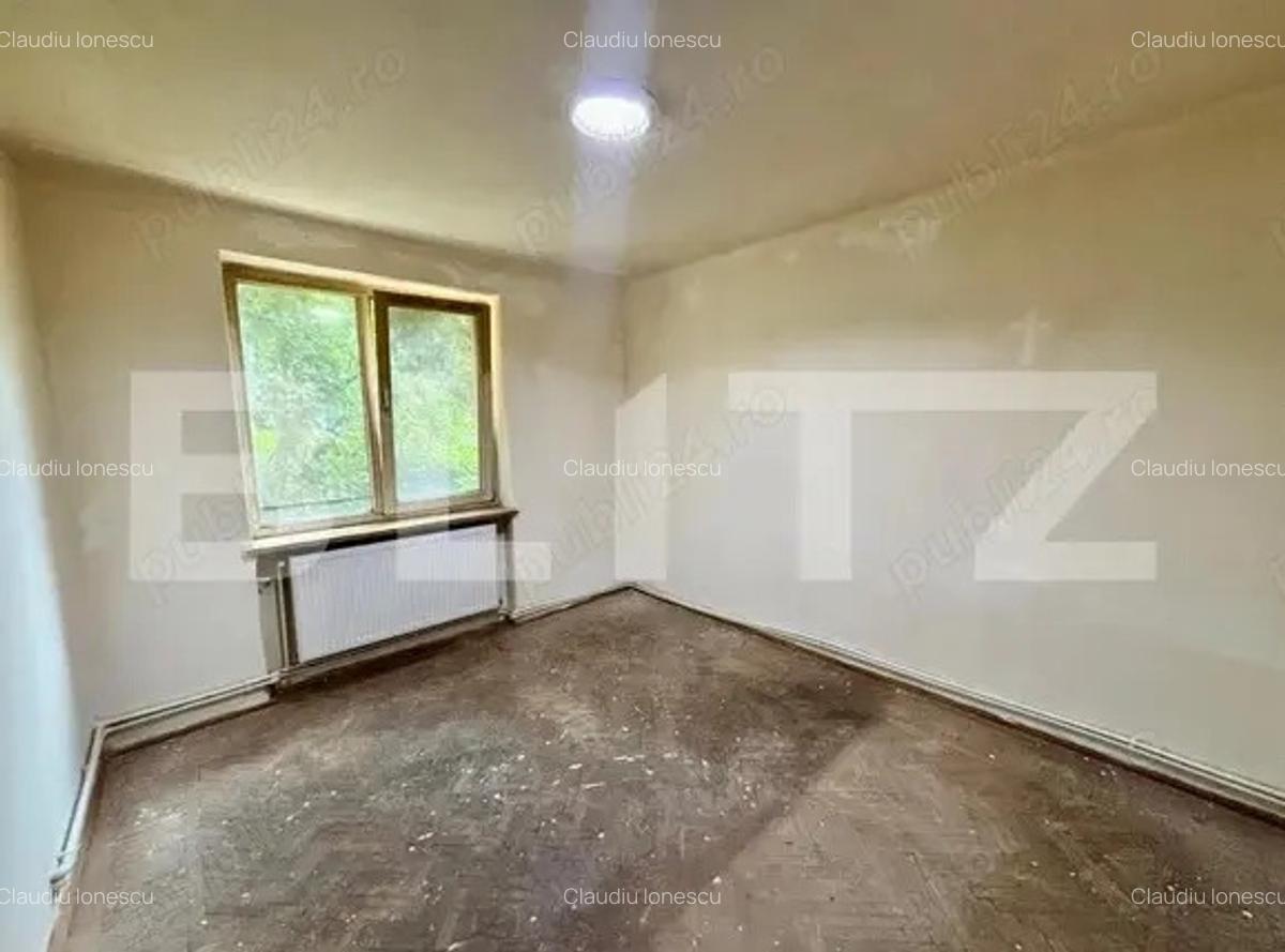 Vind apartament 2 camere decomandate zona biserica Billa - parter - 1