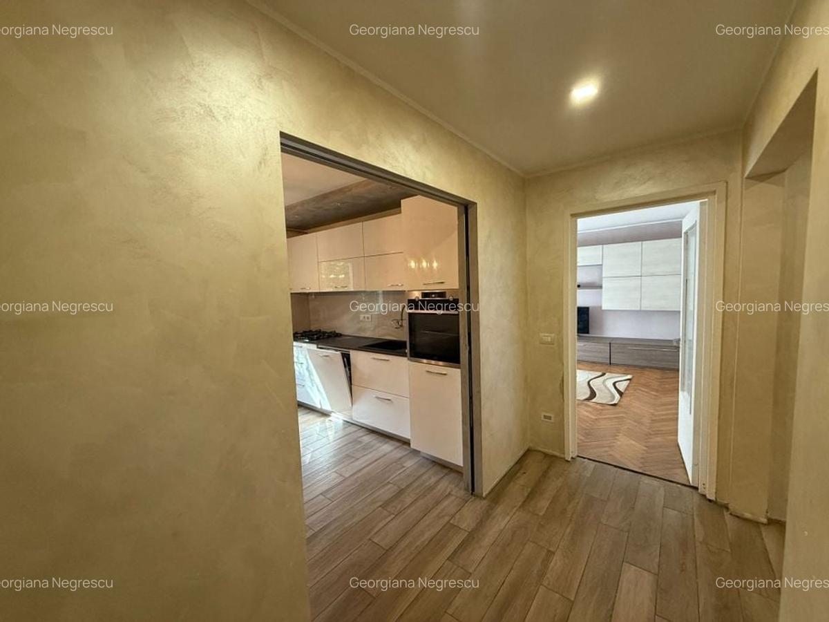 Girocului-Spitalul Judetean | 4 Camere | Etaj 2 | Centrala proprie | 2 Balcoane - 5