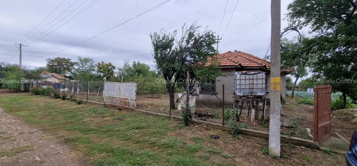 Casa de vanzare cu teren . - 3