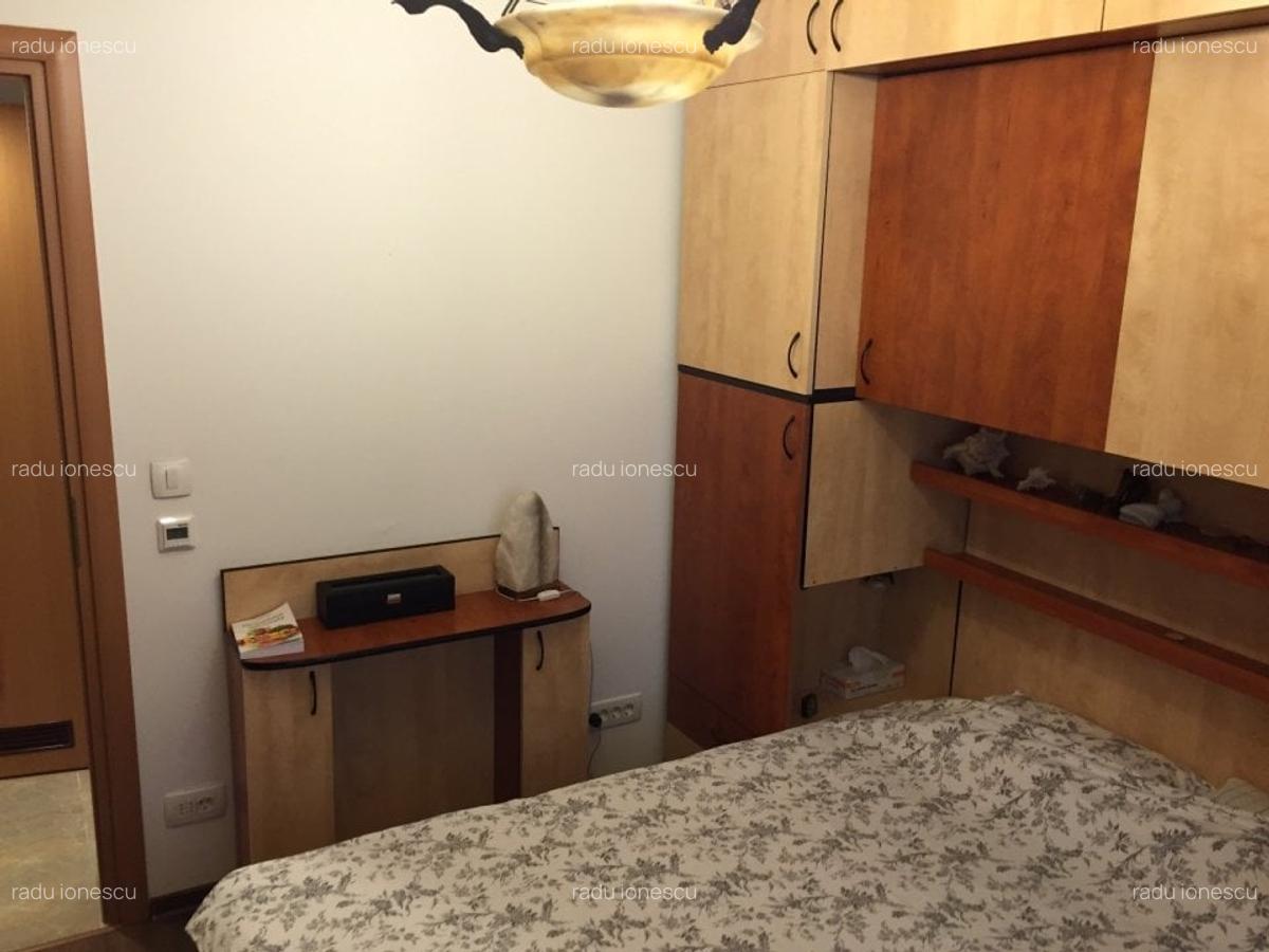 2 camere Arcul de Triumf - 9