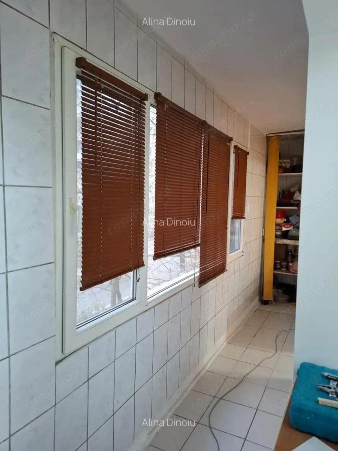 Apartament 3 camere Dristor 1/4 bloc 1982 - 7
