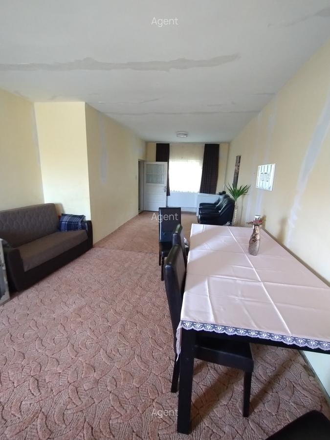 Casă cu 5 camere în Est - 5