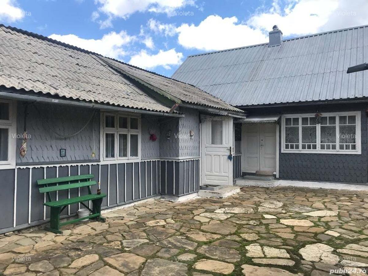 Casa,anexe si teren - 2