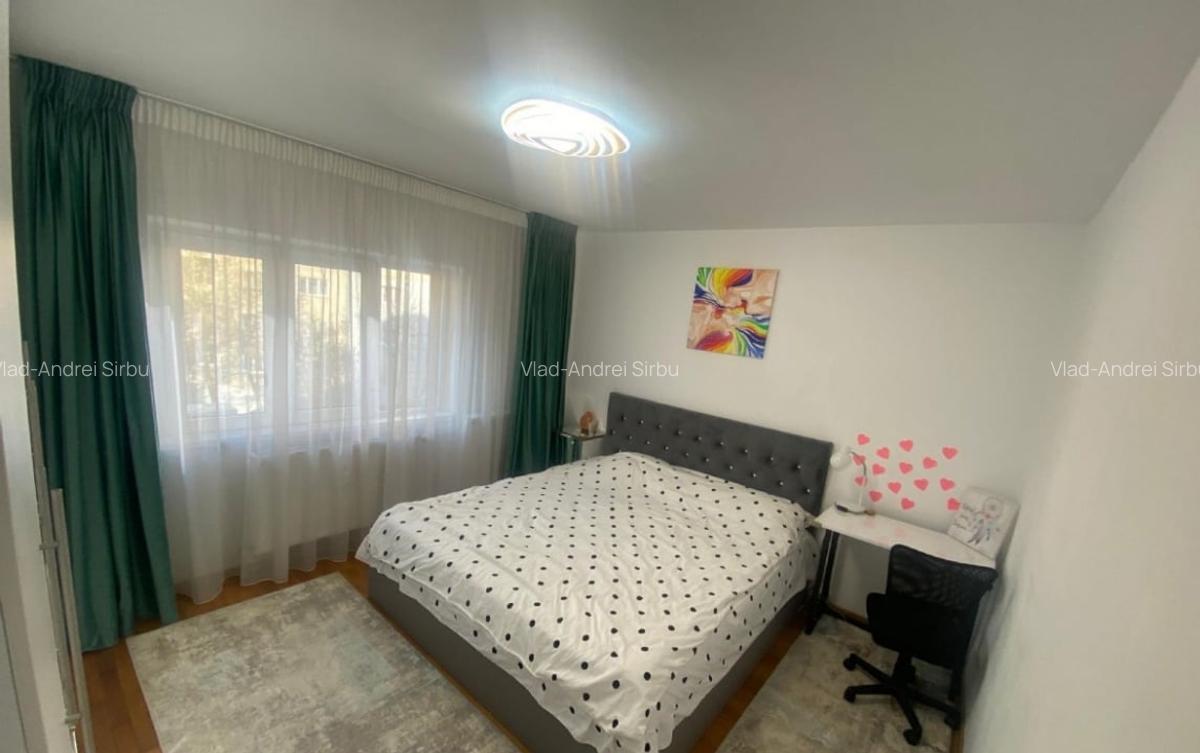 Apartament cu 3 camere decomandat, mobilat în 13 Septembrie - 5