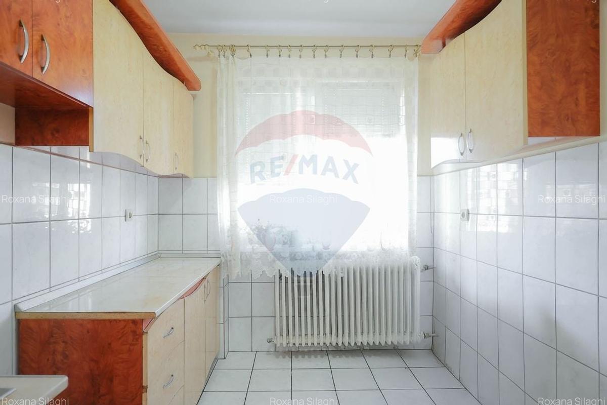 Apartament cu 3 camere de vanzare, zona Rogerius - 22