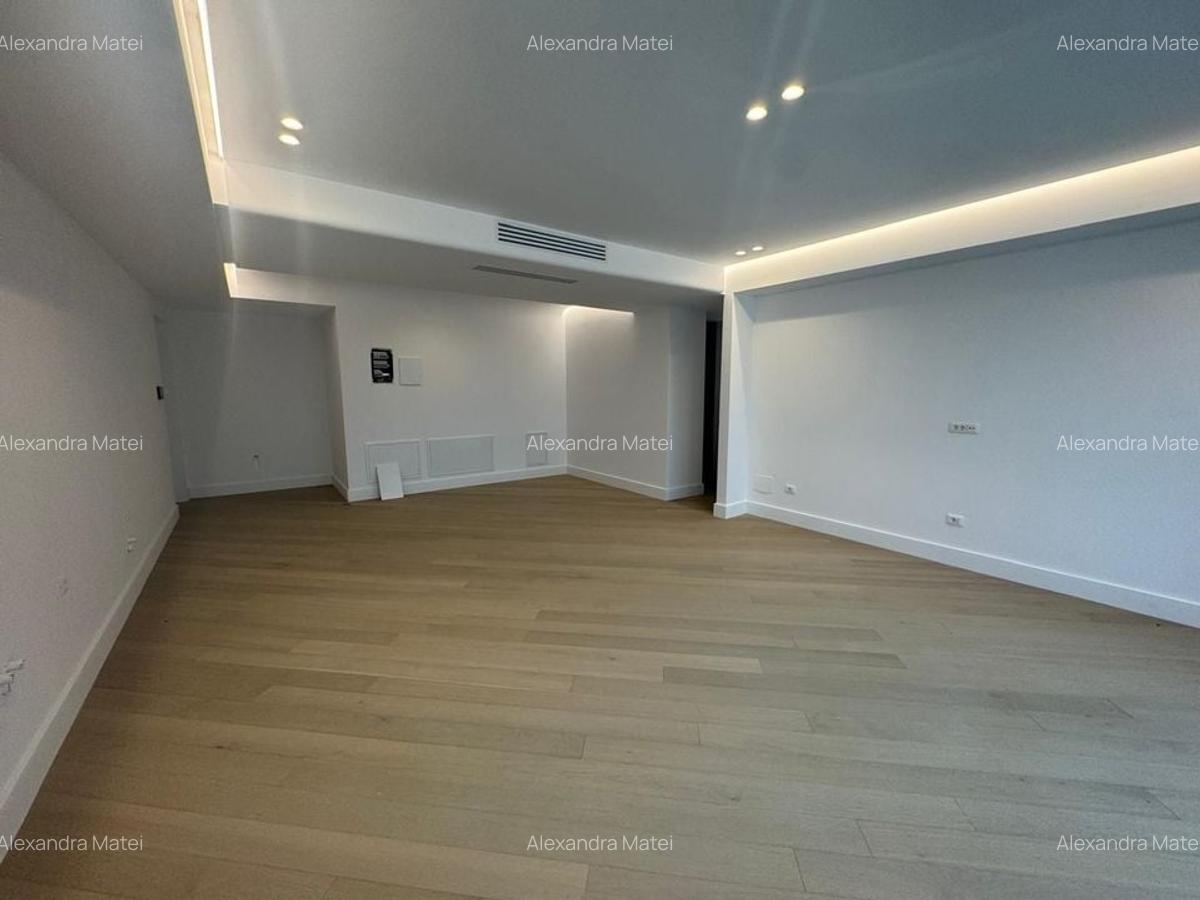 Apartament  3 camere Cortina 126 | Parcare - 1