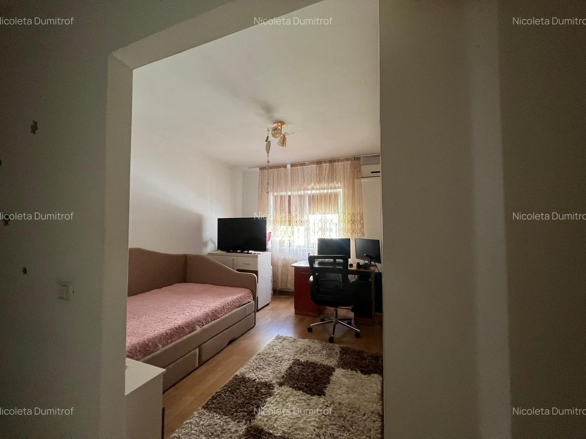 Apartament 49mp, la mansarda - cu pod !  Zona Tomis 3, Str. Zmeurei ,58.500 € - 3