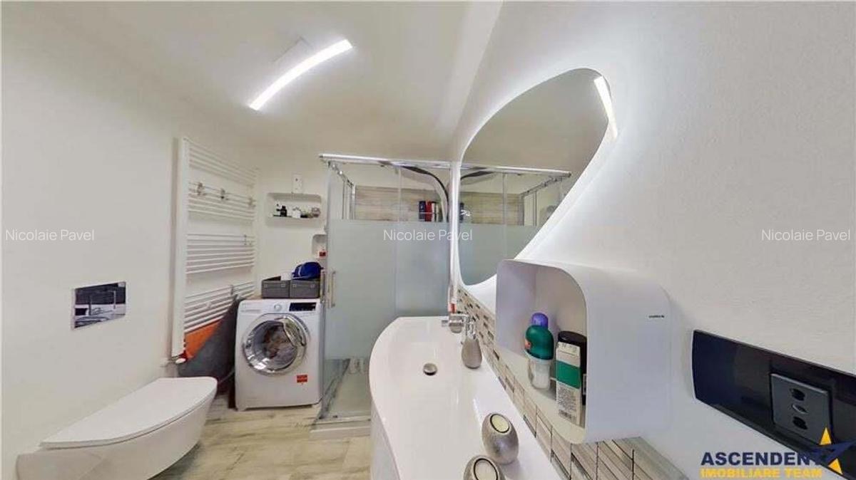 Casuta boema in vechiul Schei, 3 camere cu farmec autentic, curte proprie: LIVE - 18