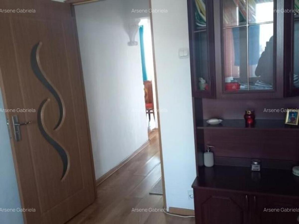 De vanzare apartament 3 camere/ Obor - 8