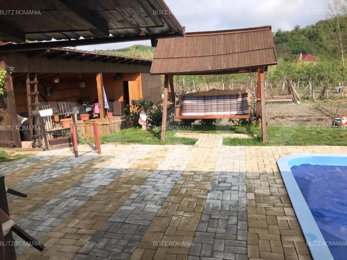 Casa Moderna cu Piscina, Foisor si Teren Generos-Teaca - 11