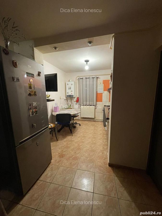 Apartament de vanzare - 3