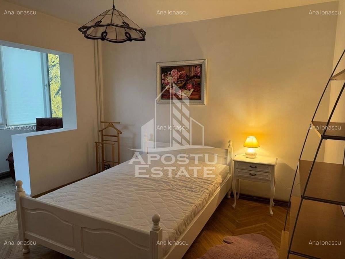 Apartament 4 camere zona Aradului , centrala proprie si garaj - 1