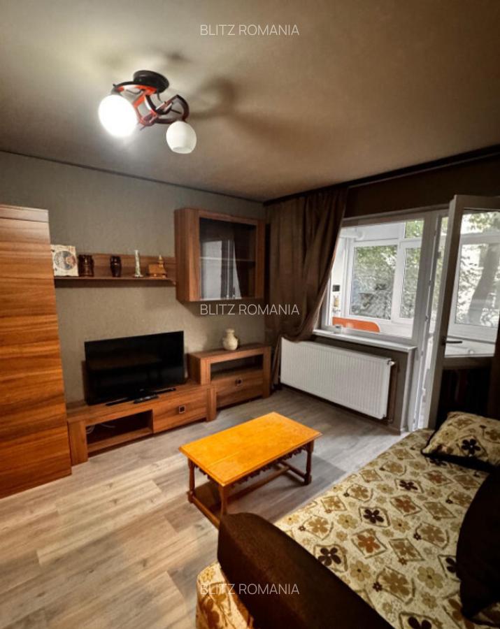 Apartament de inchiriat, cu 2 camere zona Smith - 2