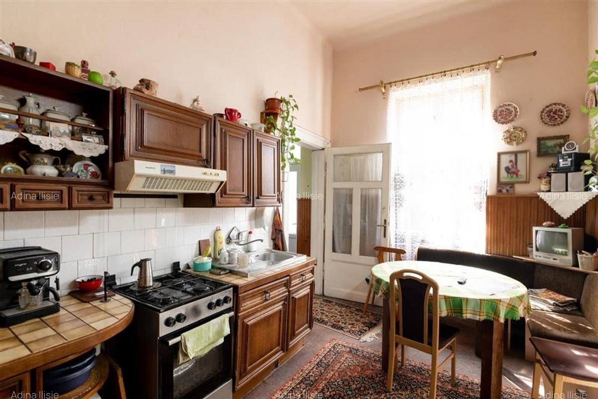 Apartament cu 4 camere semidecomandat în Central - 19