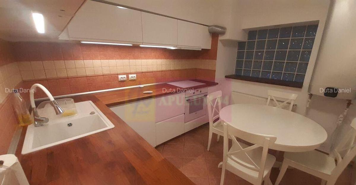 Apartament Ultracentral Pia?a Romana Etajul 1 - 18