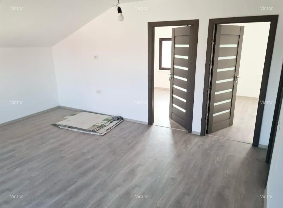 Navodari- casa p+m 4 dormitoare , living , 2 gr sanitare - 1
