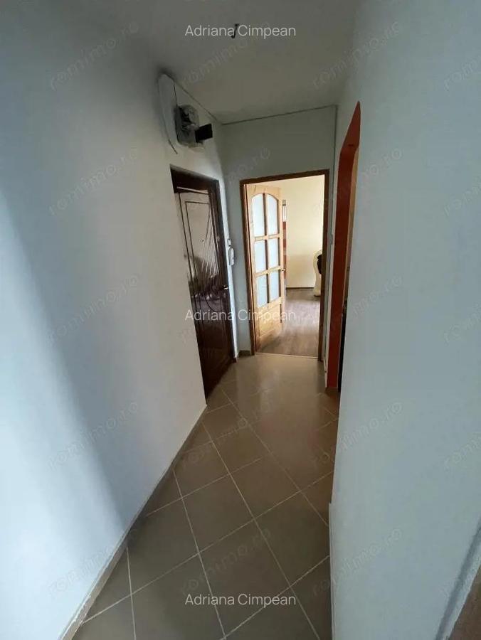 De vanzare apartament cu 3 camere, etajul 2, Dealul Florilor - 6