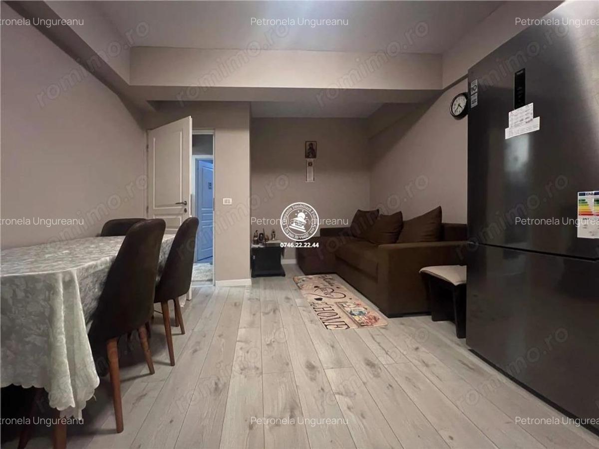 Apartament 3 camere de vanzare C.U.G - Valea Adanca, - 1