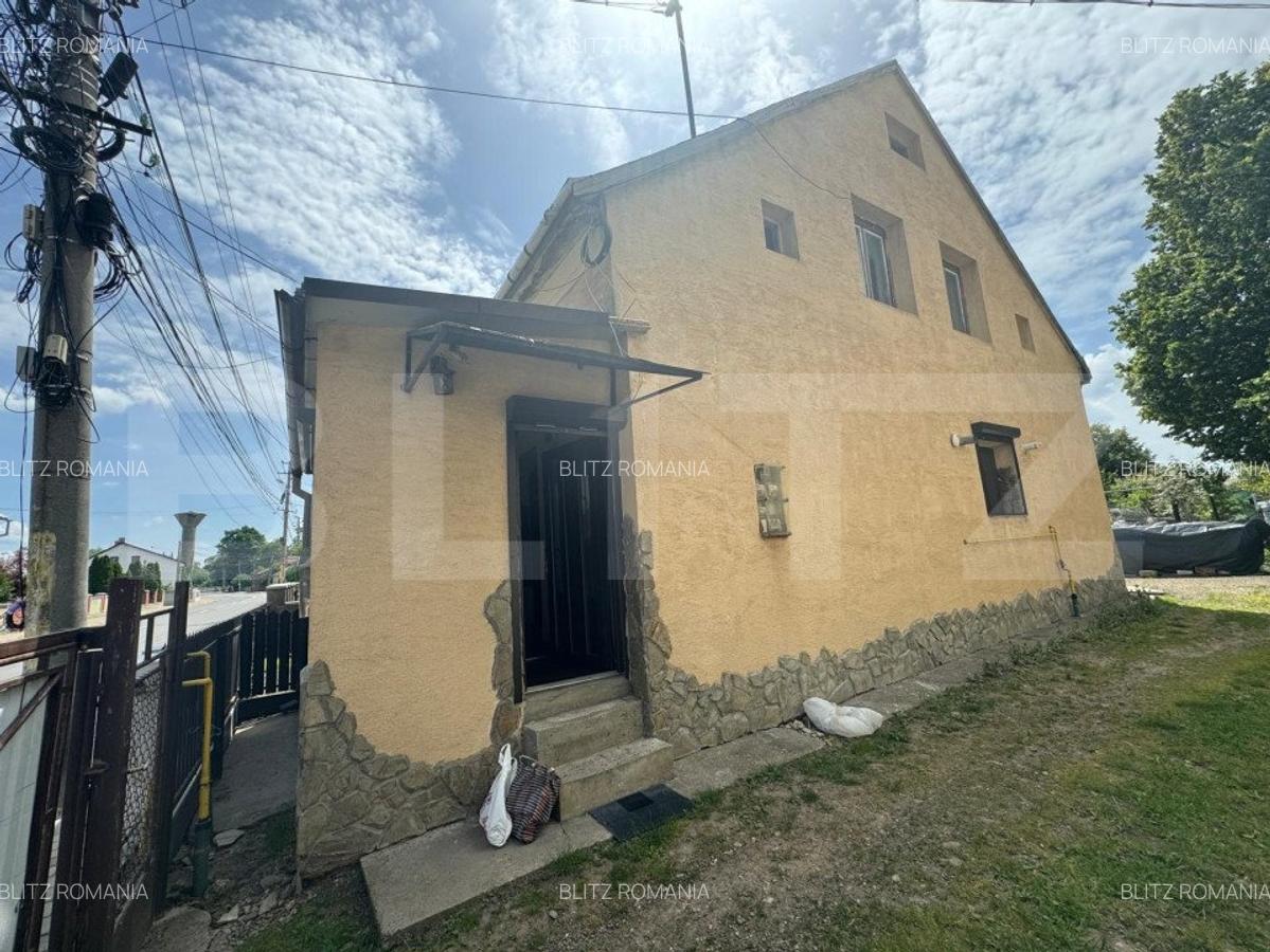 Casa , 2 camere, 55mp, + teren 43mp, zona centrala - 7