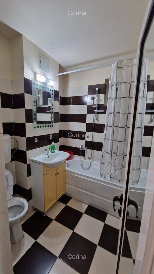 Proprietar,ofer spre inchiriere ap 3 camere-decomandat zona piata 700 - 7