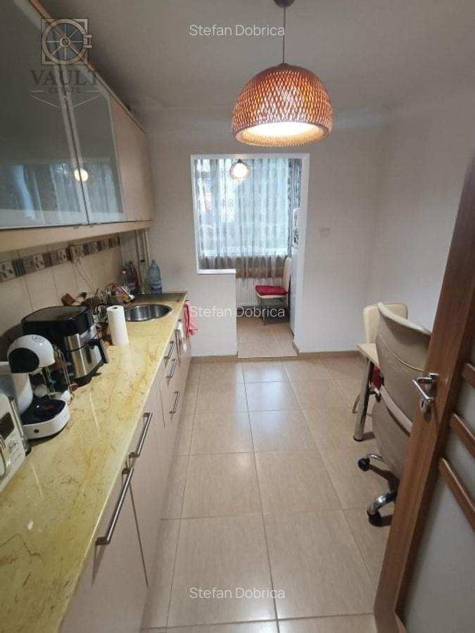 Apartament cu 3 camere semidecomandat, mobilat în Teiul Doamnei - 2