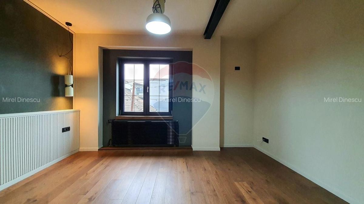 Casă cu 5 camere în P-ța Alba Iulia - 14