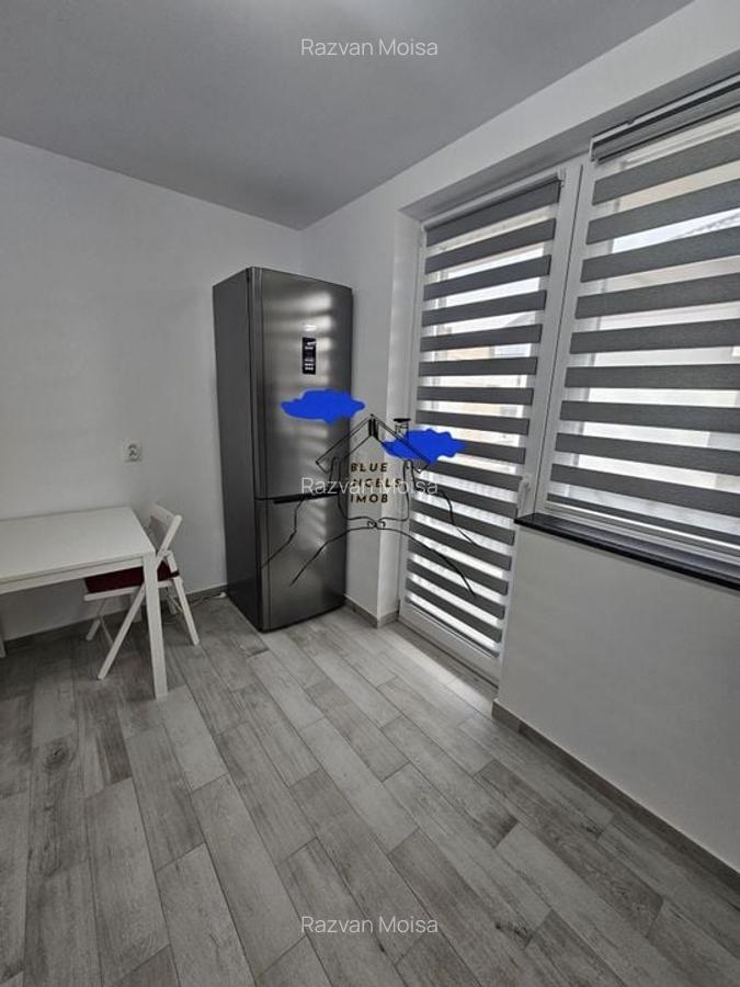 Garsoniera spatioasa in bloc nou din Tractorul - 7