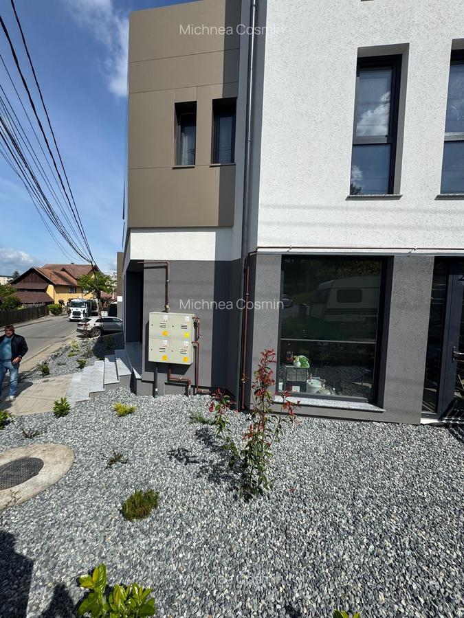 Spatiu de vanzare , parter de bloc nou, vitrina mare la strada - 2