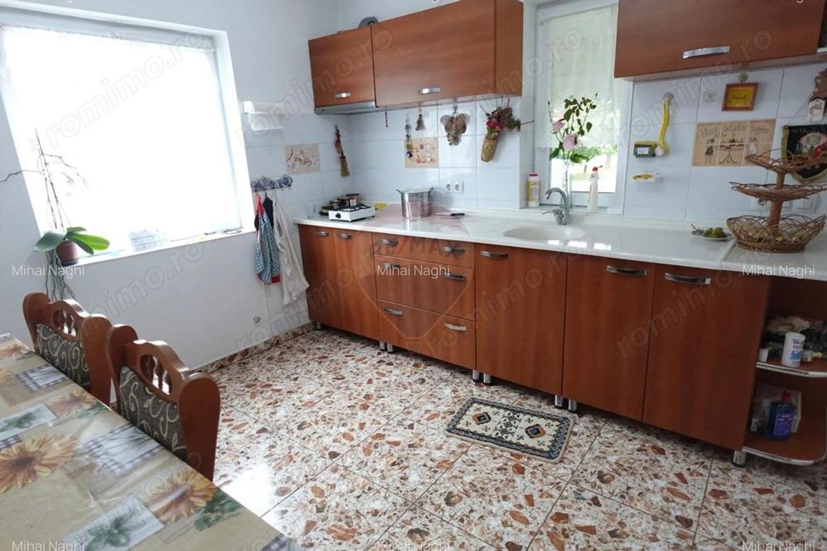 Casa / Vila cu 4 camere de vanzare Catalina - 8