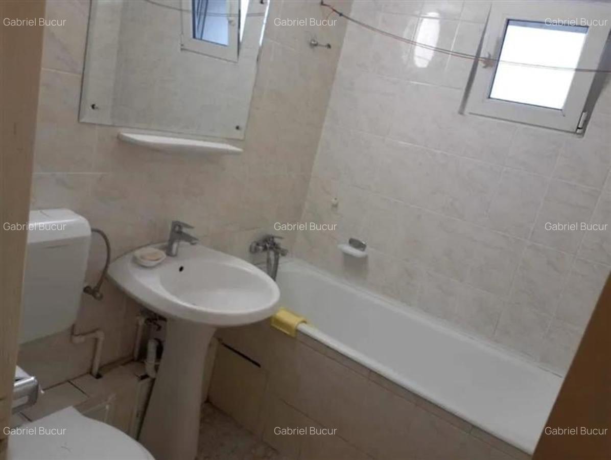 Inchiriere Apartament 3 Camere Semidecomandat Sos.Berceni - 5