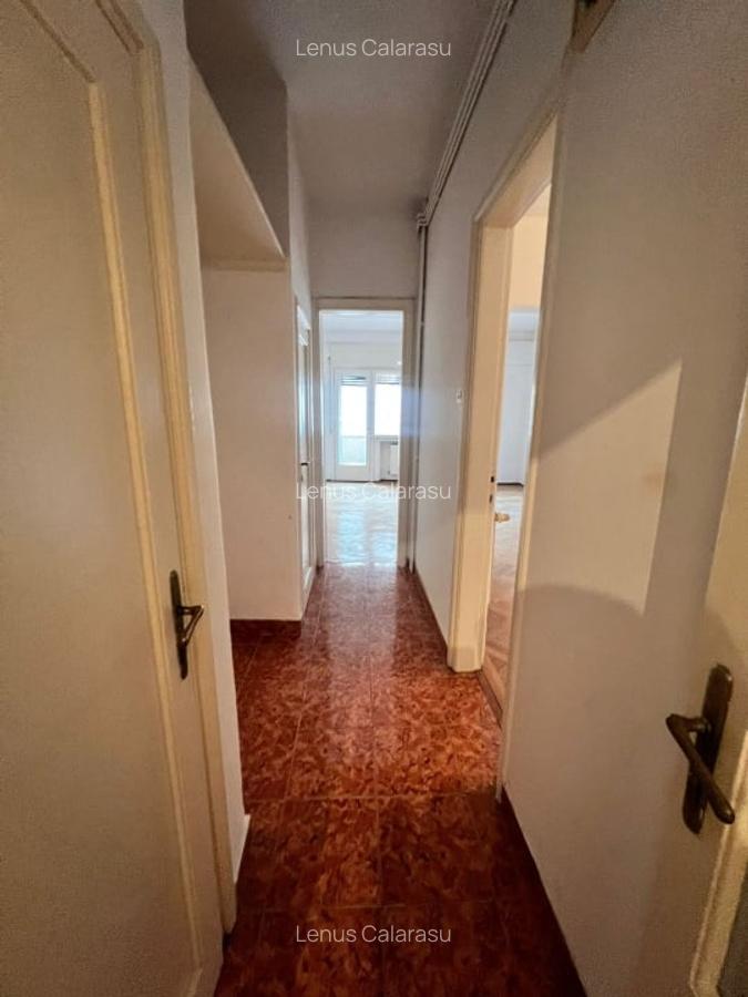 Vanzare 4 camere in vila Piata Izvorul Rece - 10