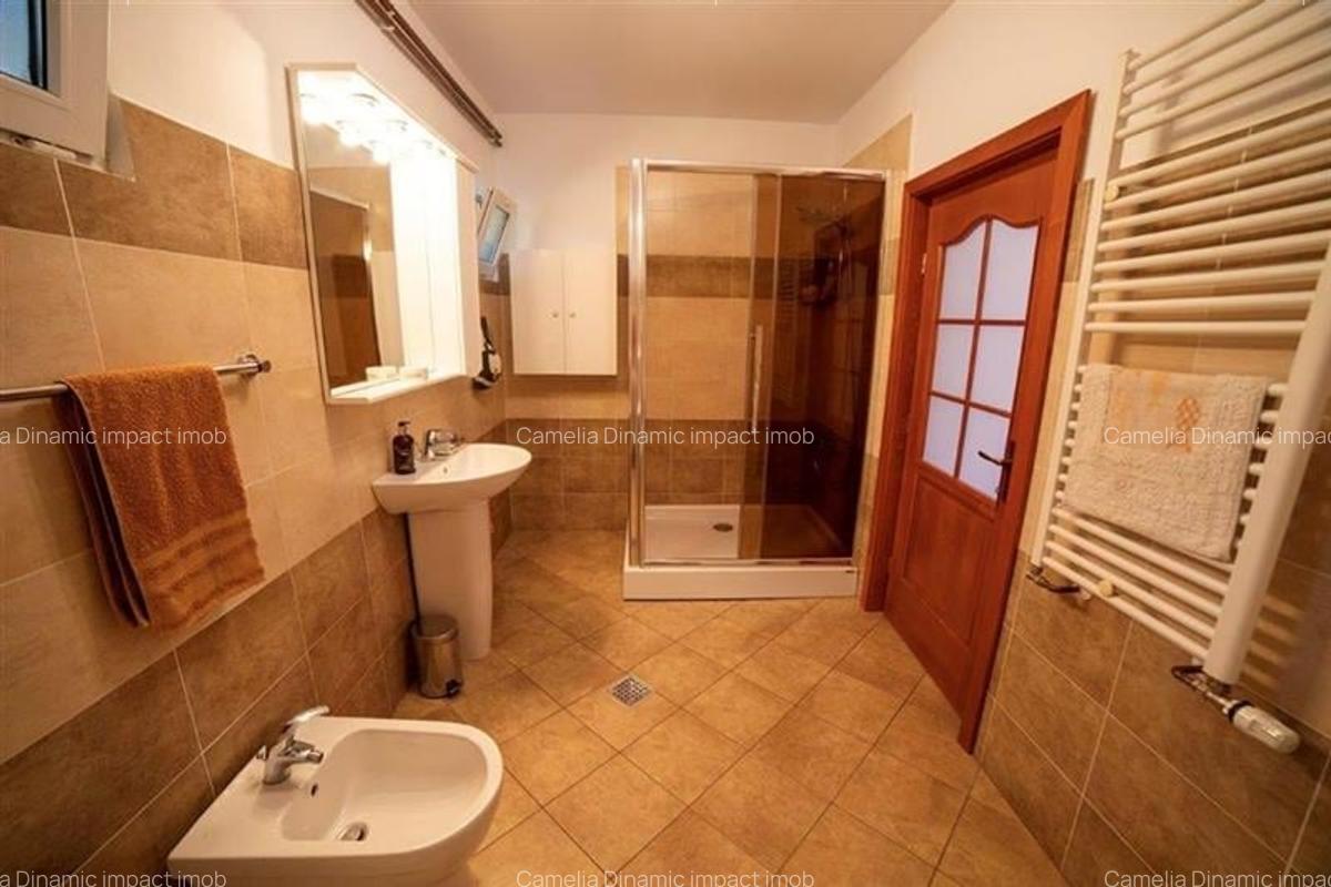Casă cu 6 camere în Sânpetru - 9