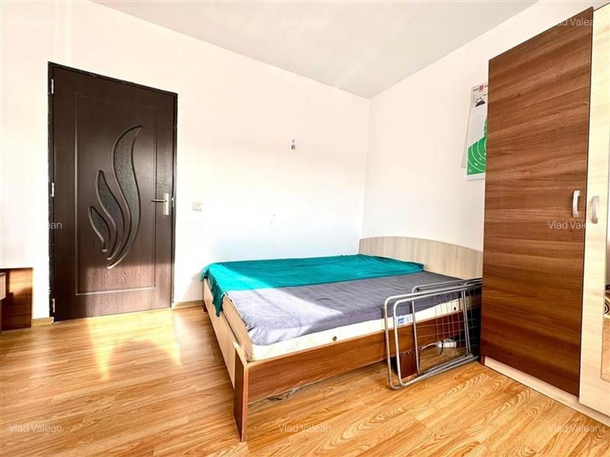 Apartament 3 camere , 52 mp , parcare in zona OMV - 3