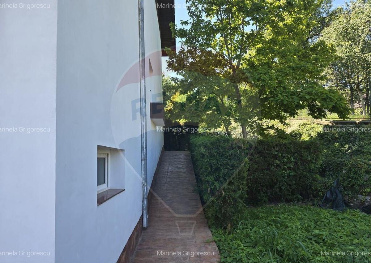 Casa / Vila cu 4 camere de vanzare - 4