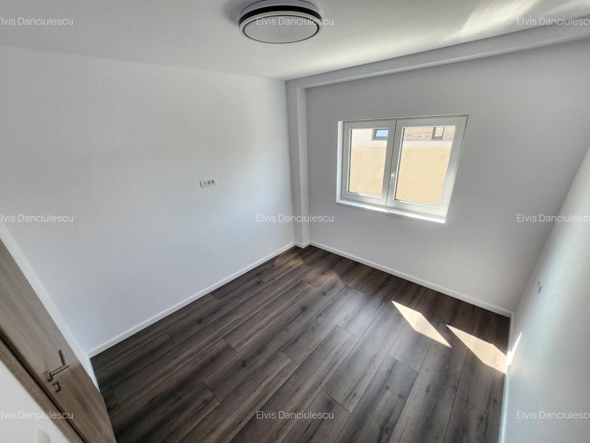 Casă cu 4 camere în Moșnița Nouă - 9