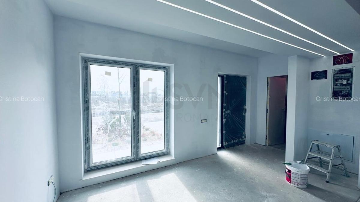 REV2005335 Vila cu panouri solare in complex rezidential - 5