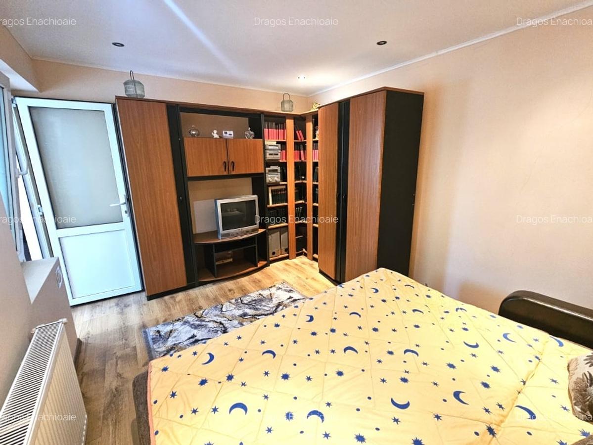 2 case la pret de una in Giulesti - lacul Morii/capatul tramvaiului 11 - 12 2 case la pret de una in Giulesti - lacul Morii/capatul tramvaiului 11 - 12