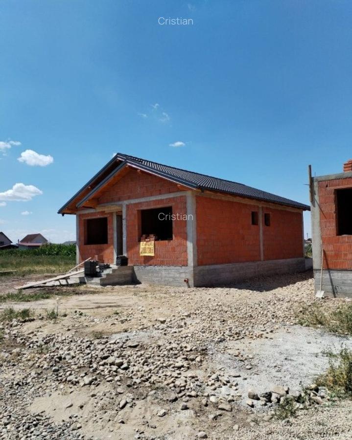 Casa in ro?u O?orhei - 1