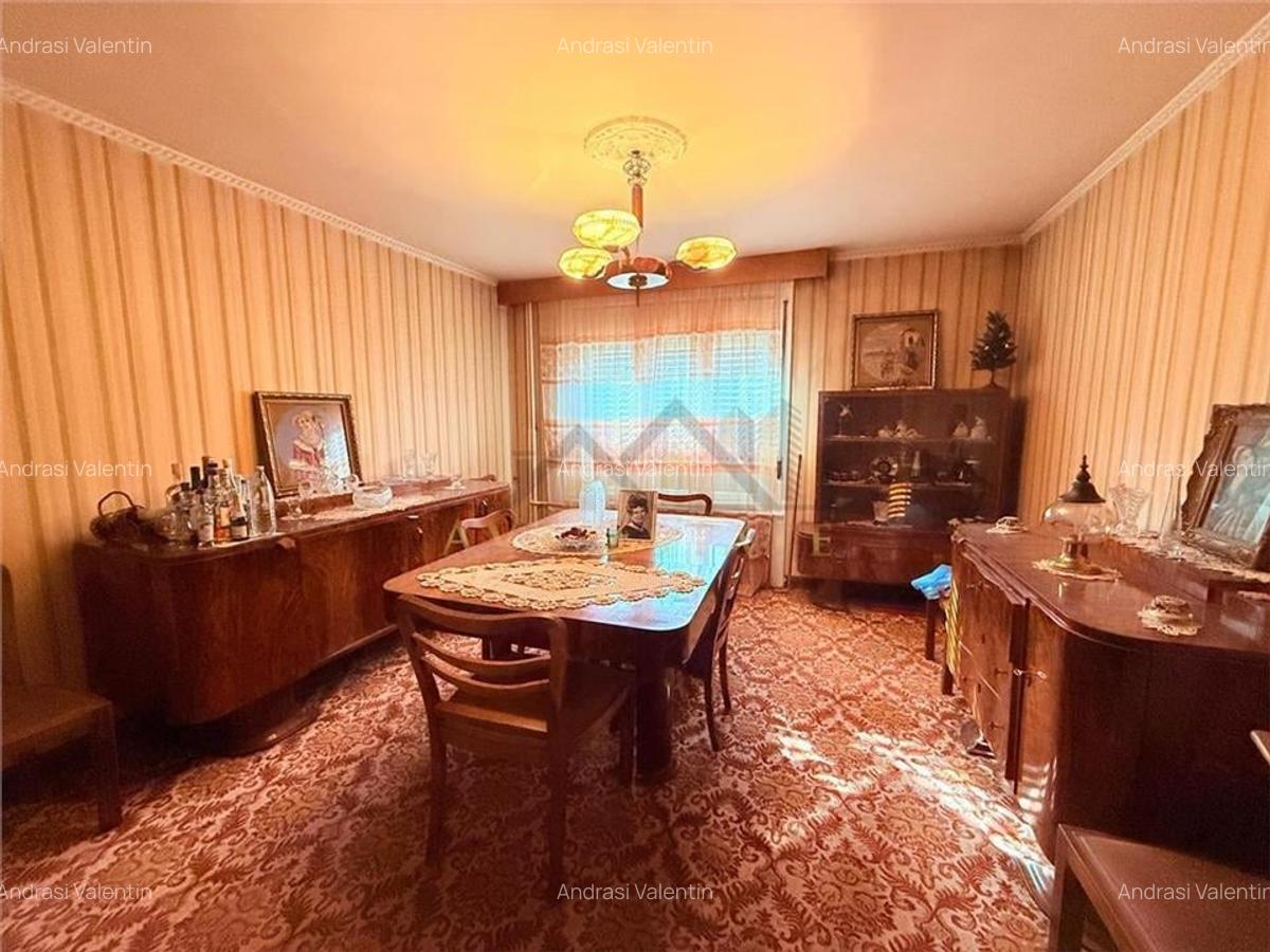 Casa individuala 9 camere, 3 bai, garaj, teren 350 mp - Zona Cetatii/ Hotel MERC - 9 Casa individuala 9 camere, 3 bai, garaj, teren 350 mp - Zona Cetatii/ Hotel MERC - 9