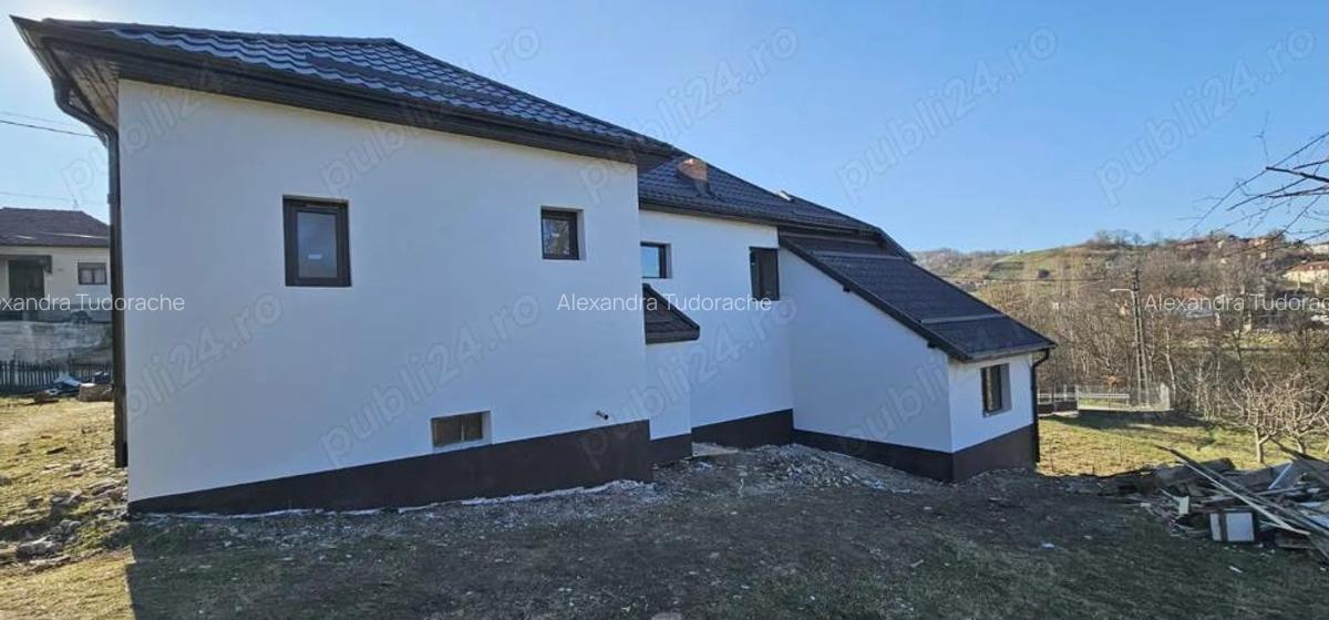 Vila de vanzare in comuna Valeni, judetul Dambovita - peisaj de vis, aer curat si liniste deplina - 3