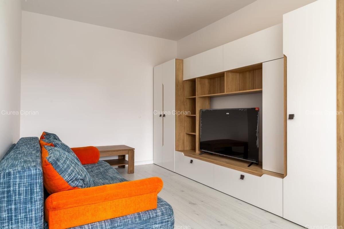 Închiriază apartament de 2 camere,decomandate,bloc nou,aflat la prima inchiriere - 2