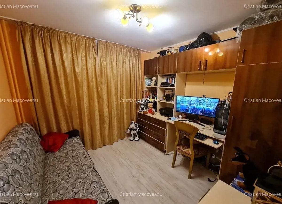 Apartament cu 3 camere de vanzare in zona 1 Decembrie 1918-metrou - 2