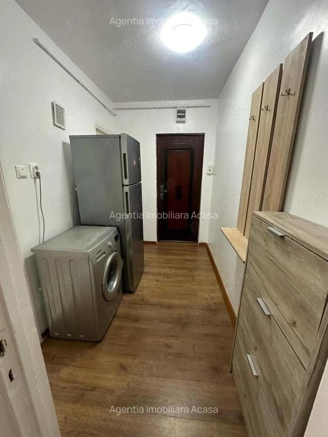 De vanzare 2 camere ?i balcon, zona Posta Mica, 39.600 euro - 5