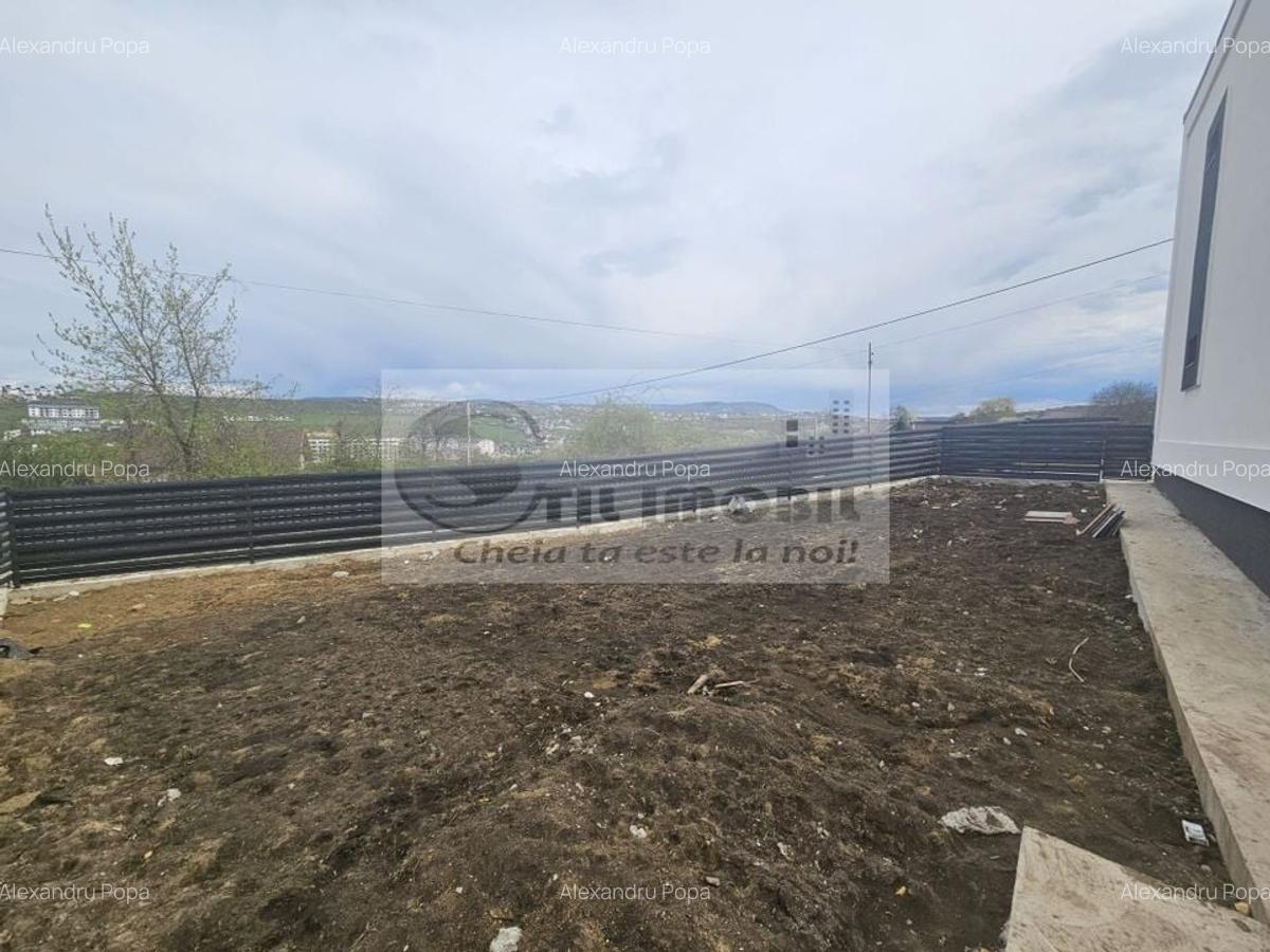 Casă cu 3 camere în Bucium - 11