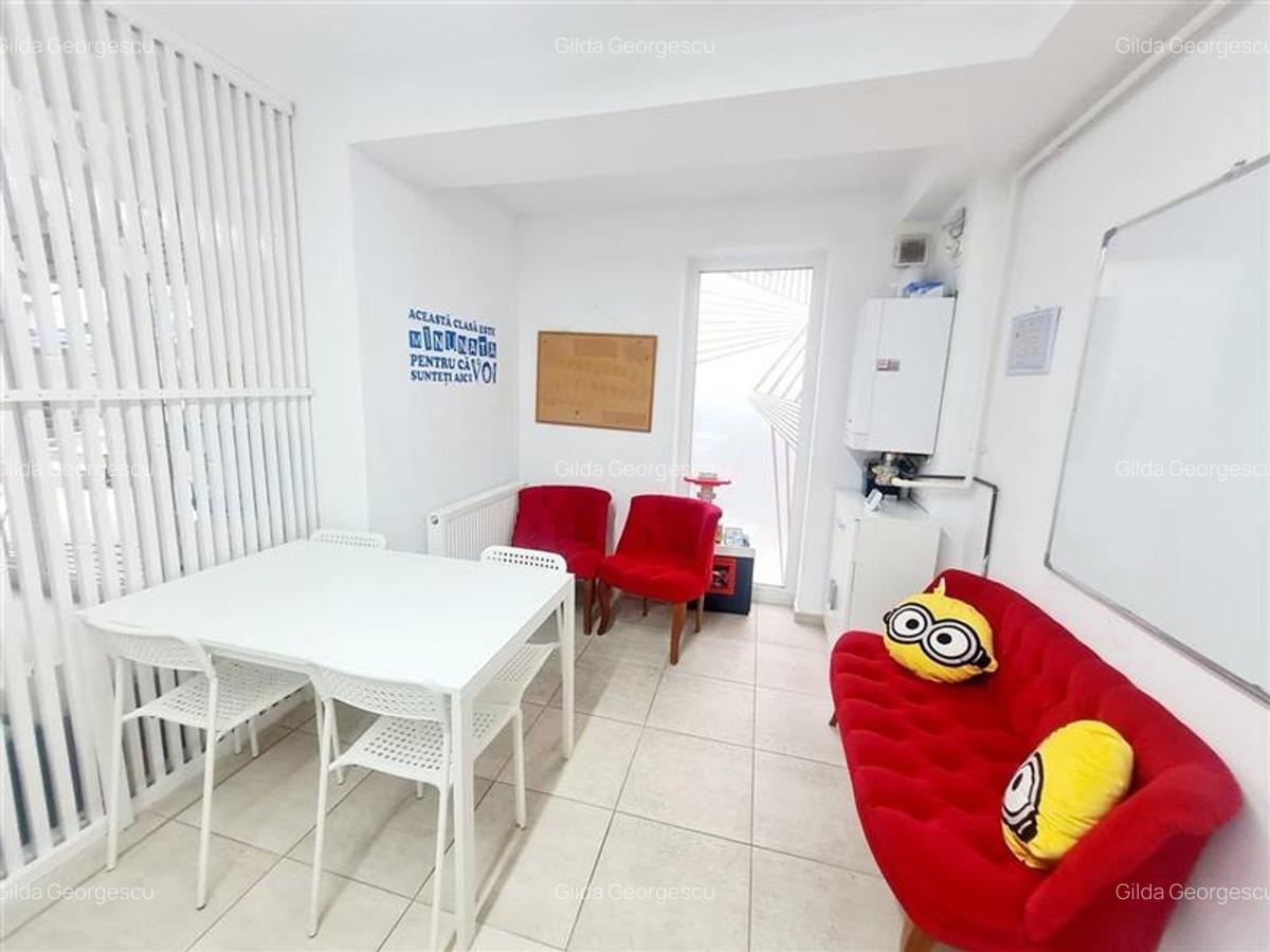 Spațiu comercial, 55 mp în Tractorul - 7