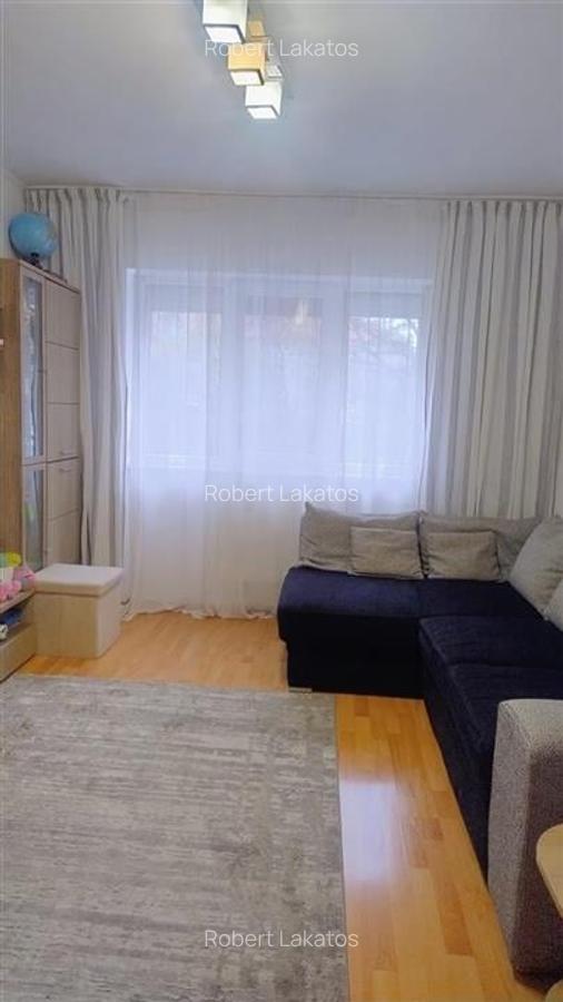 RECO apartament cu 3 camere la etajul 1 in Nufarul - 3