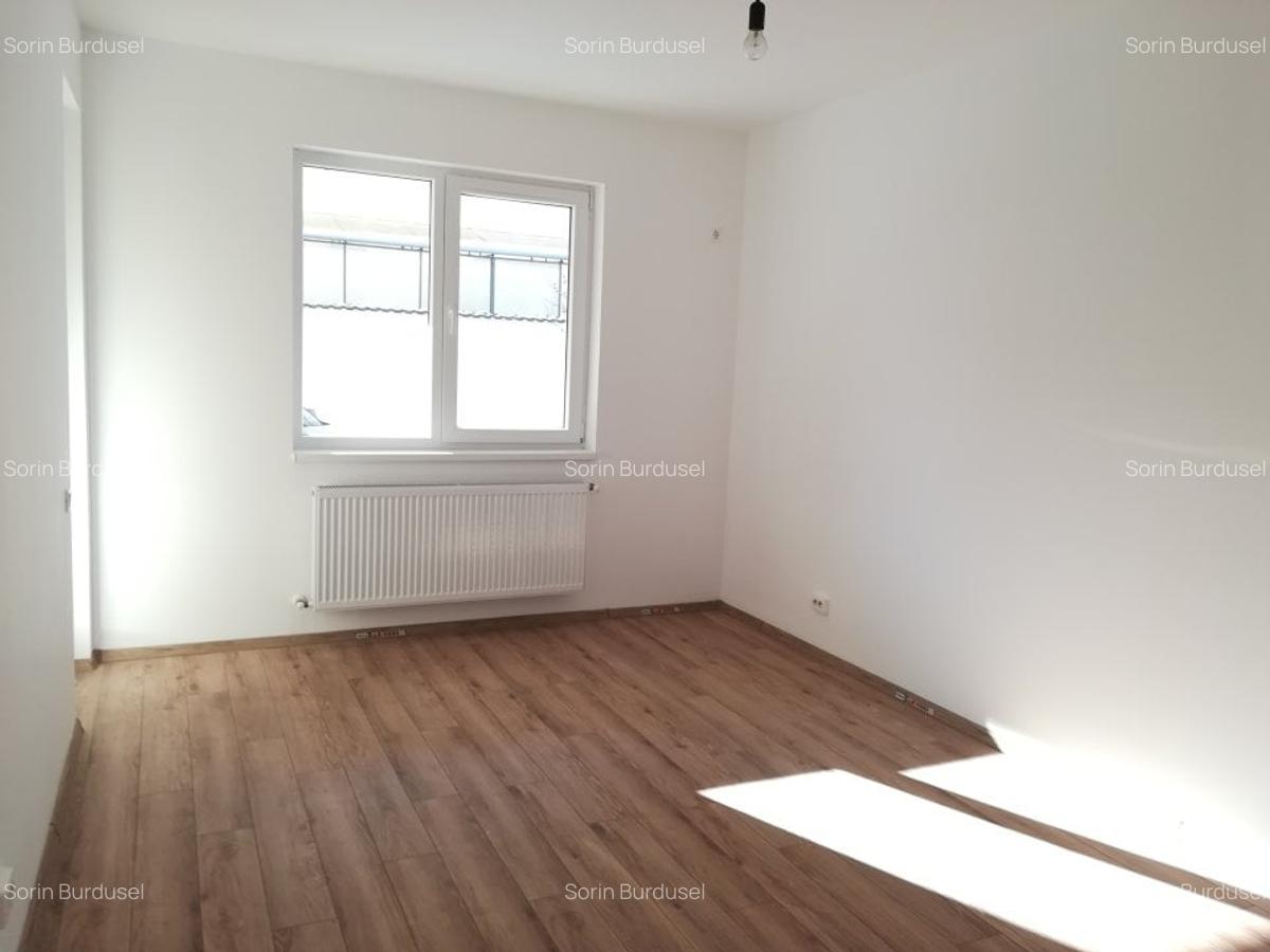 Apartament cu 3 camere decomandat în Apărătorii Patriei - 2