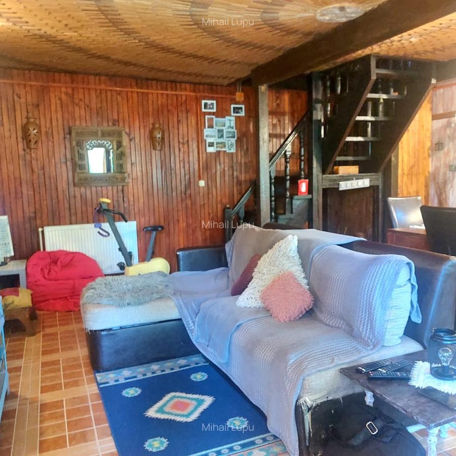 Casă cu 5 camere în Lepșa - 13
