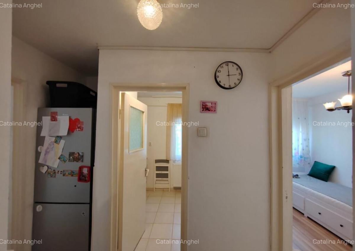 Apartament 3 camere, decomandat, confort 2, Vest - 4 Apartament 3 camere, decomandat, confort 2, Vest - 4