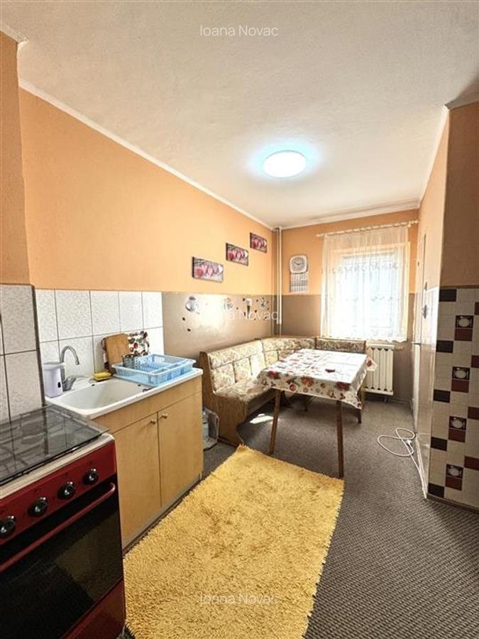 Apartament 3 camere, Rogerius, etaj intermediar - 13